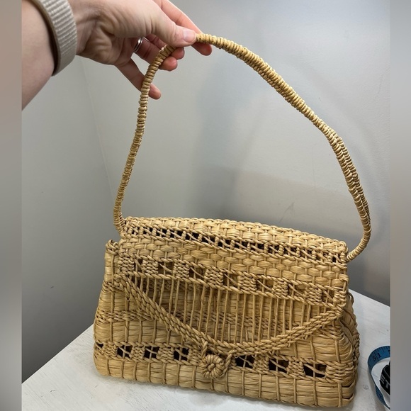 Unbranded Structured Straw Shoulder Bag With Loop Close - Picture 3 of 10